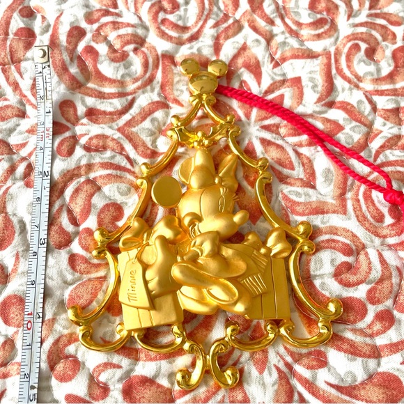 Disney’s Minnie Mouse 3-D Gold Ornament - Picture 12 of 15